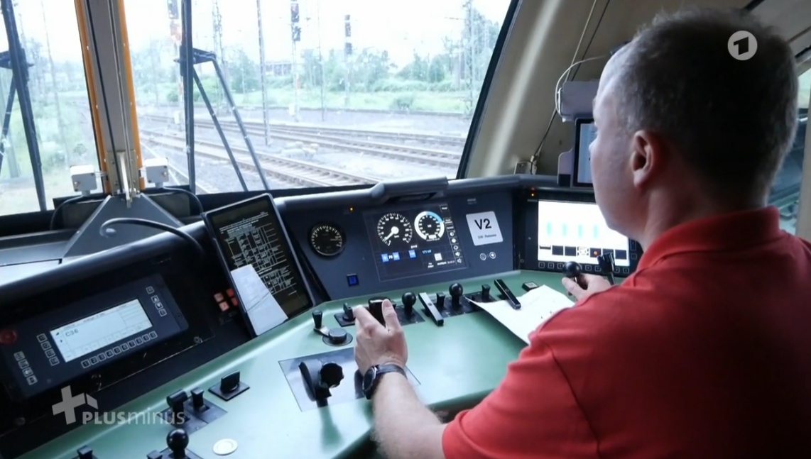 F&uuml;rerstand einer G&uuml;terzuglokomotive.