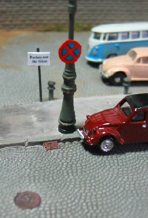 Am Parkplatz des Connrather Hofes